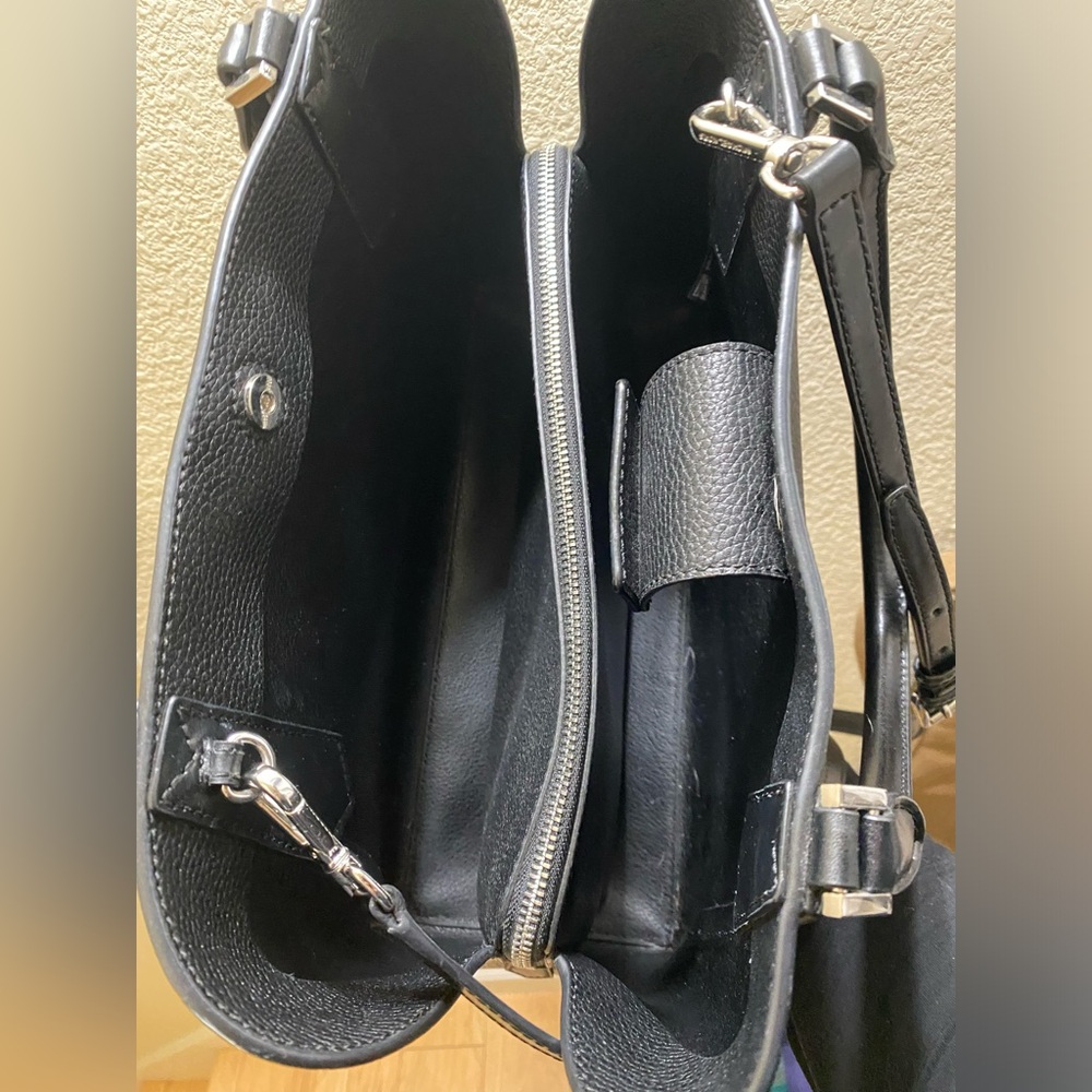 Black Michael Kors Bucket Bag - Picture 14 of 17